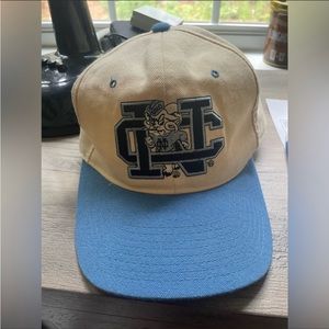 Vintage unc hat